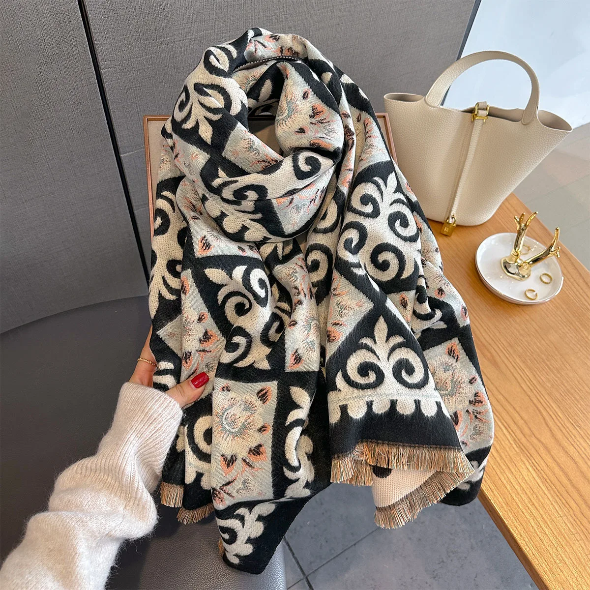 Selendang Kasmir Cetak Duplex Musim Dingin Model Terbaru Wanita Berkualitas Tinggi Tebal Selendang Pashmina Jacquard Mewah