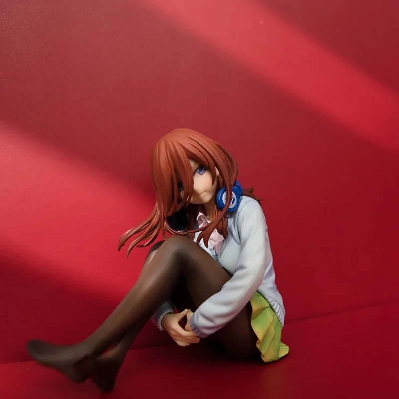 

Nakano Miku The Quintessential Quintuplets Action Figure Collection Toys Christmas Gift Doll