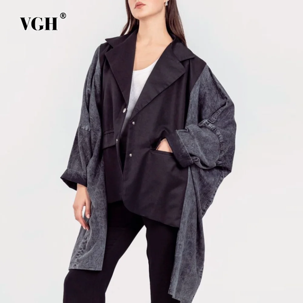 VGH Hit Color Patchwork Pockets Jackets For Women Lapel Long Sleeve Spliced Button Minimalist Irregular Coats Female Fashion New