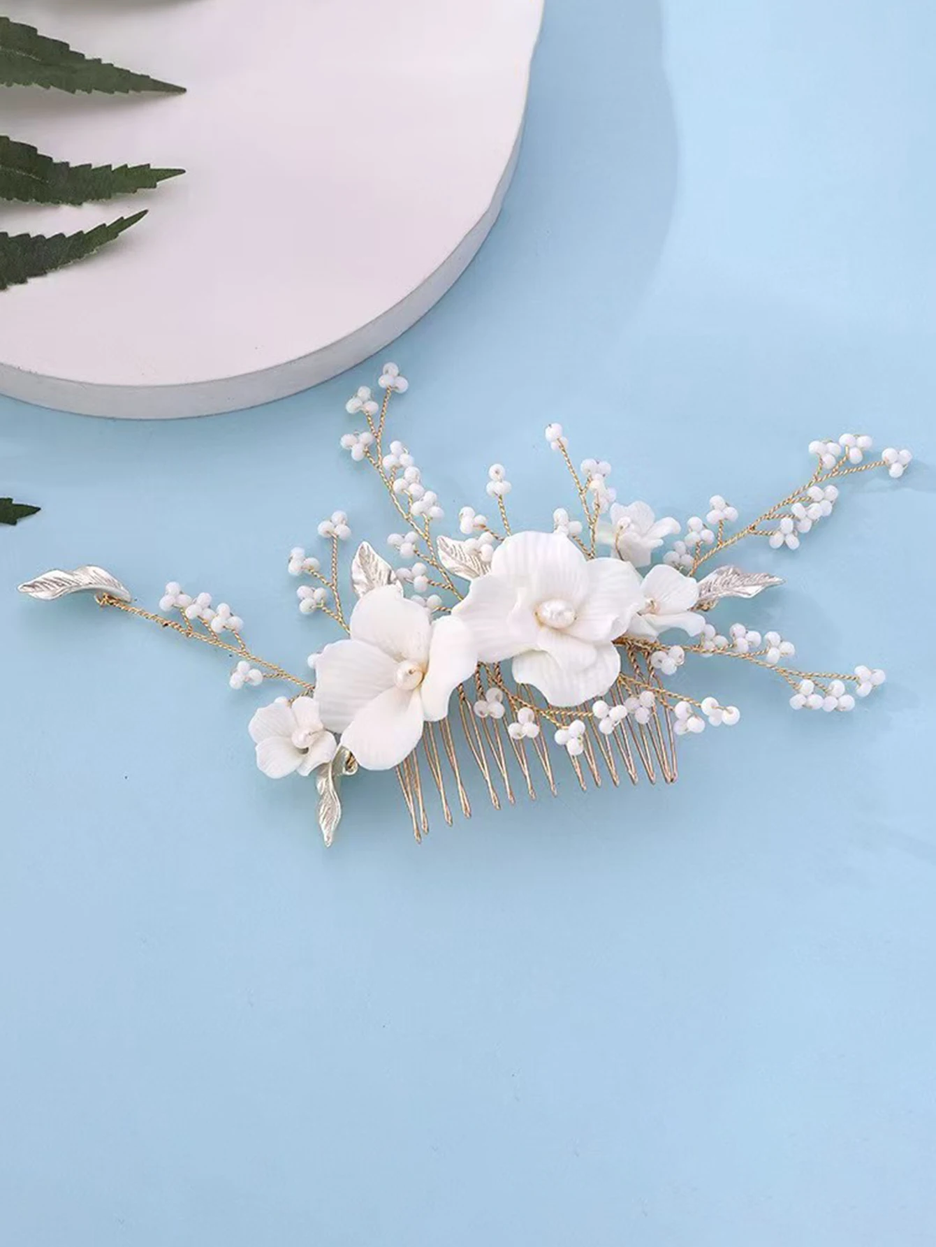 White ceramic flower hair comb, pearl and baby's breath leaf hairpin, bridal wedding updo hair accessory, wedding accessory