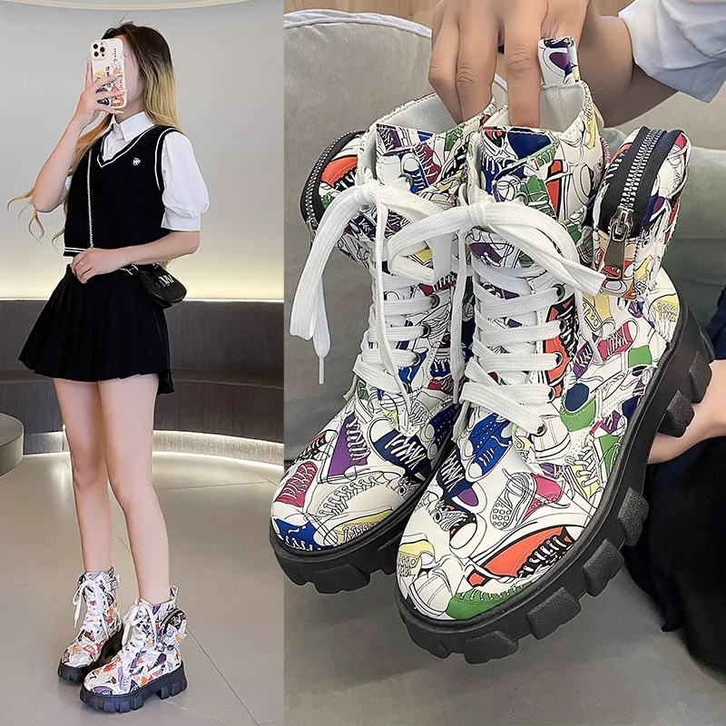 Thick-soled Ankle Boots Cartoon Anime Print Random Women's Shoes 2024 Autumn and Winter New Women's Casual Lace-up Martin Boots