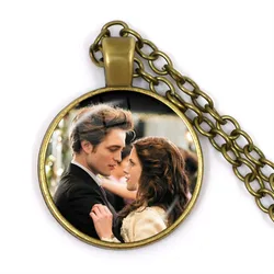 New Twilight Movie Bella Edward Jacob Renesmee Character Necklaces Glass Dome Bronze Pendant Jewelry Gifts