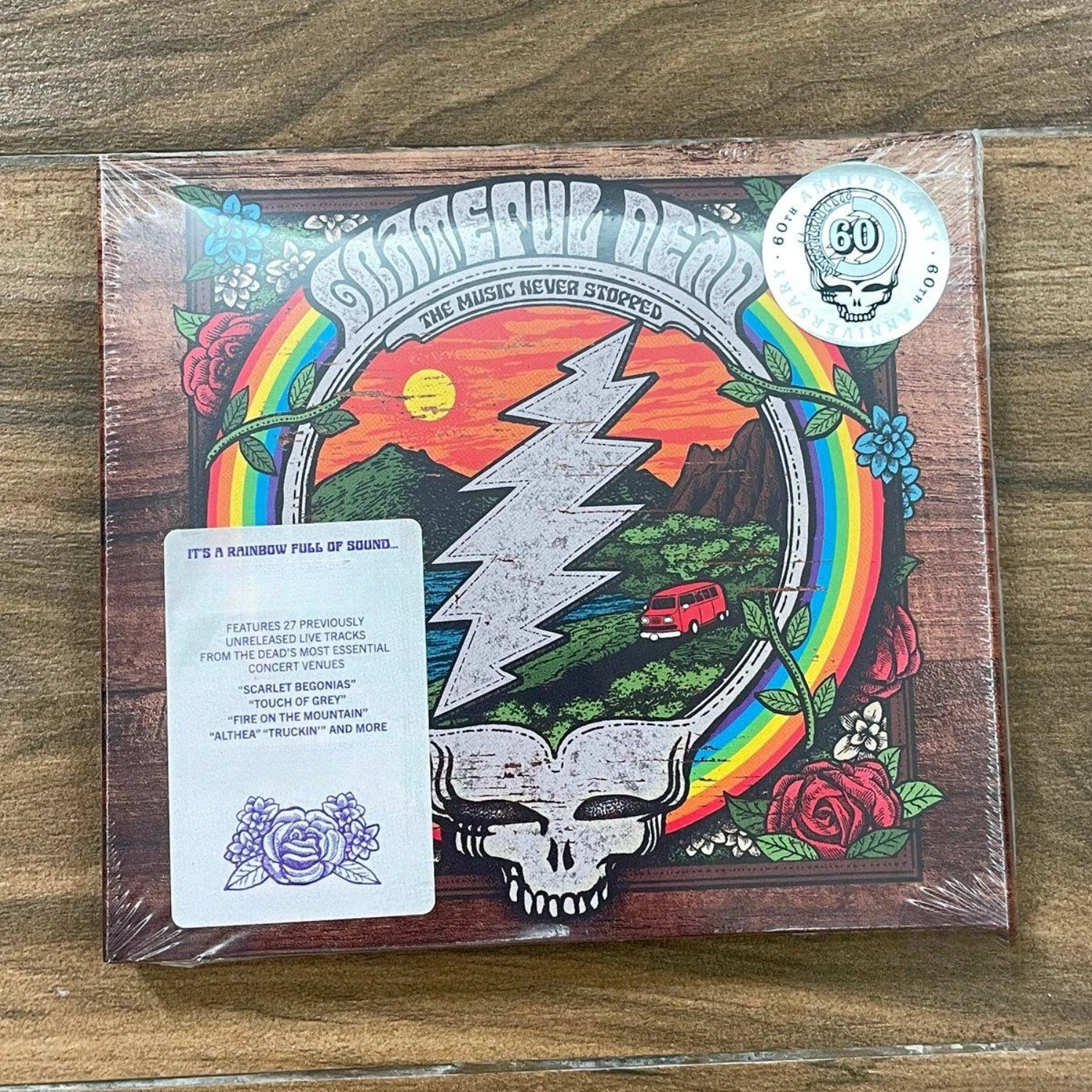 Ensemble de CD en édition limitée pour le 60e anniversaire de Rock Live, comprenant des enregistrements live rares, qui font revivre les belles souvenirs musicaux de l'époque