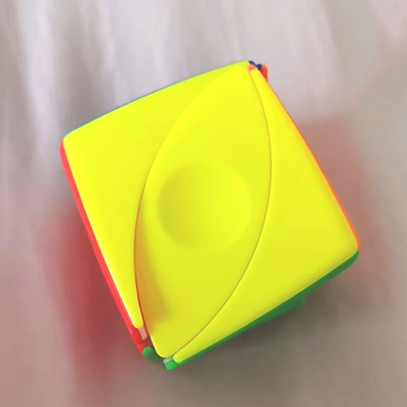 ลูกบาศก์รูบิกแบบไม่มีสติกเกอร์ หมุนลื่นไหล ฝึกสมอง เสริมสร้างไอคิว ของเล่นเสริมพัฒนาการ เกมฝึกสมอง