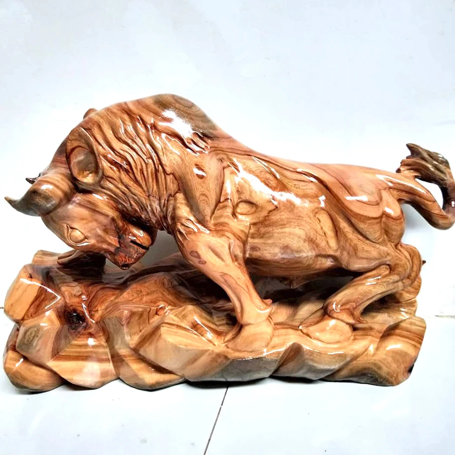 Boutique Animal Camphor Wood Carving, Pure Handmade Twelve Zodiac Zodiac Ox Qi Soaring Home Decoration