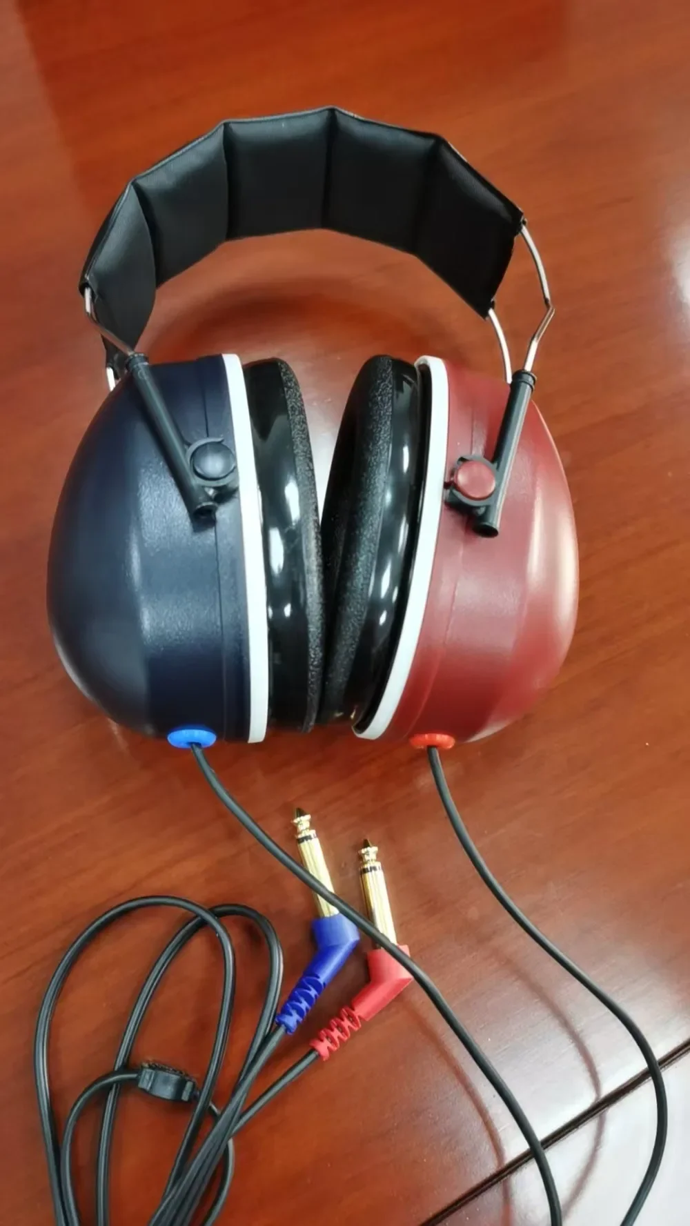 High-Sensitivity Audiometer Headphone Profession Electric Audiometer Air Conduction Headphones Hearing Test Earphone Ear Care