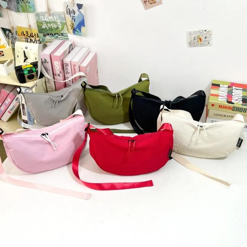 

Stylish Practical Underarm Bag Office Daily Work Commuting 2025 New Model Exquisite Sleek Sophisticated Elegant Fashionable