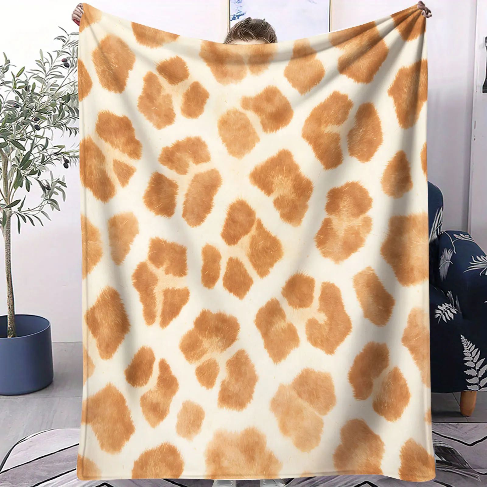 Cow Print Flannel Throw Blanket Faux Cowhide Spotted Pattern Soft Microfiber Plush Blanket for Sofa Couch Car Camping Home Decor