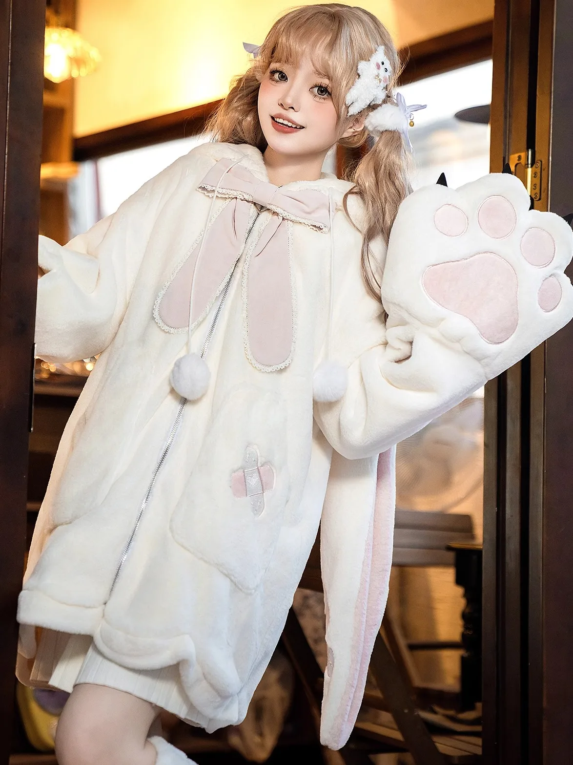 2025 Autumn Winter New Cute Sweet Girl Embroidered White Casual Warm Hooded Plush Coat Versatile Leg Warmers Set