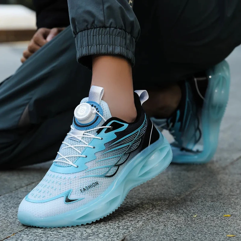 

Comfortable, fashionable, and versatile men's running shoes with fly woven surface and button options