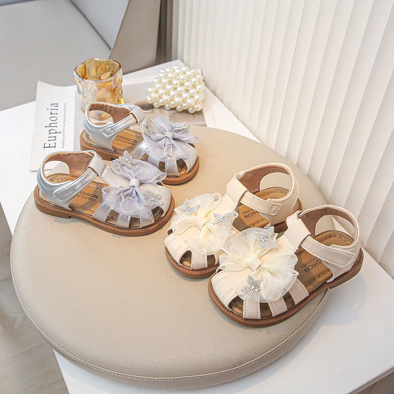Criança princesa sapatos 2025 primavera outono nova criança plana único sapato menina brilho arco sapato menina moda dança sapatos de couro