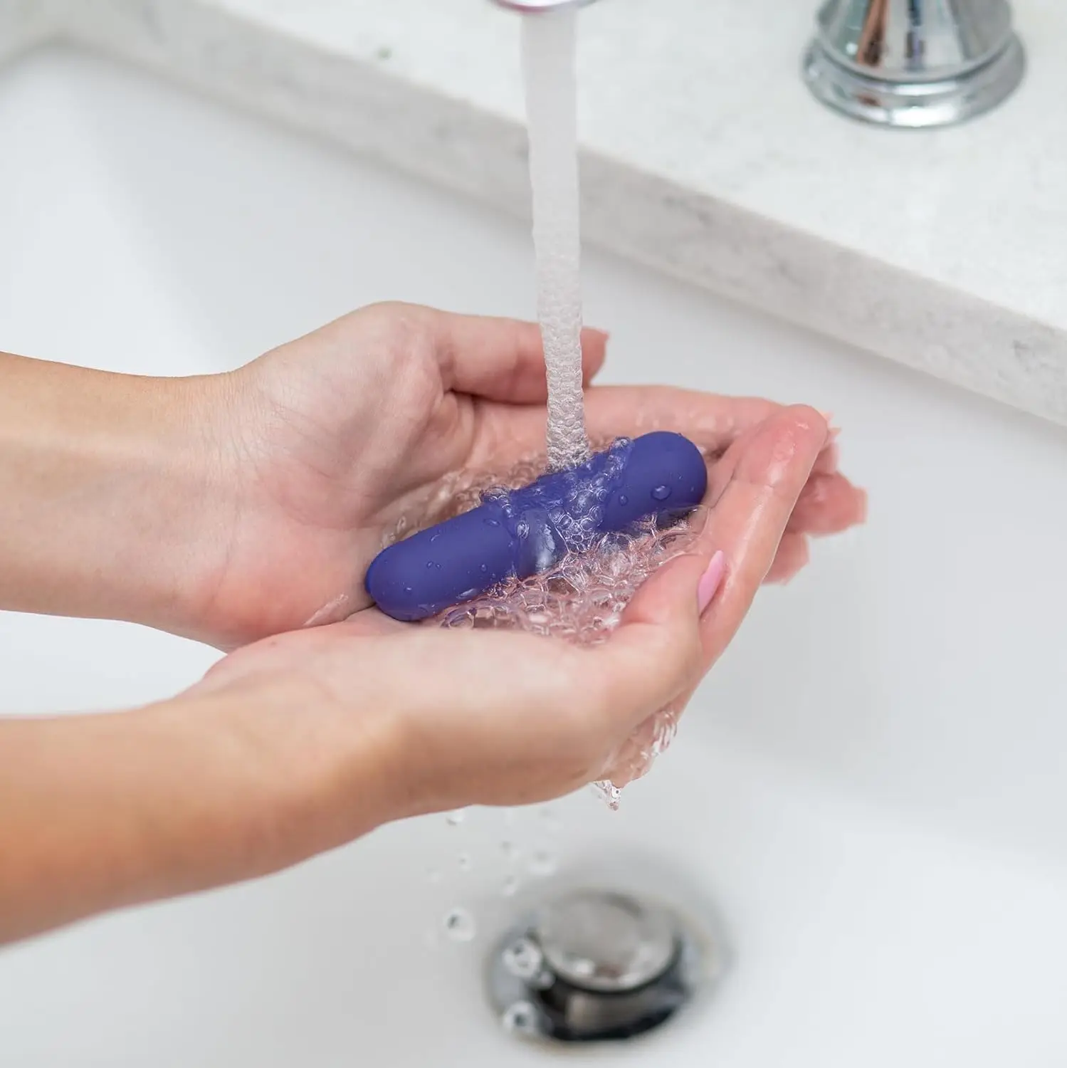 Mini Bullet Vibrator for Women Made of Body-Safe Silicone Fully Waterproo USB Rechargeable with 10 Vibration Settings