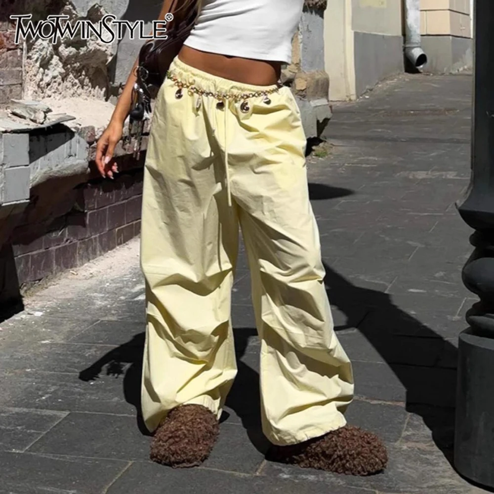 

TWOTWINSTYLE корейские брюки-карго в стиле K-pop для женщин с низкой талией, хлопковые однотонные длинные брюки на шнурке, женский осенний стиль