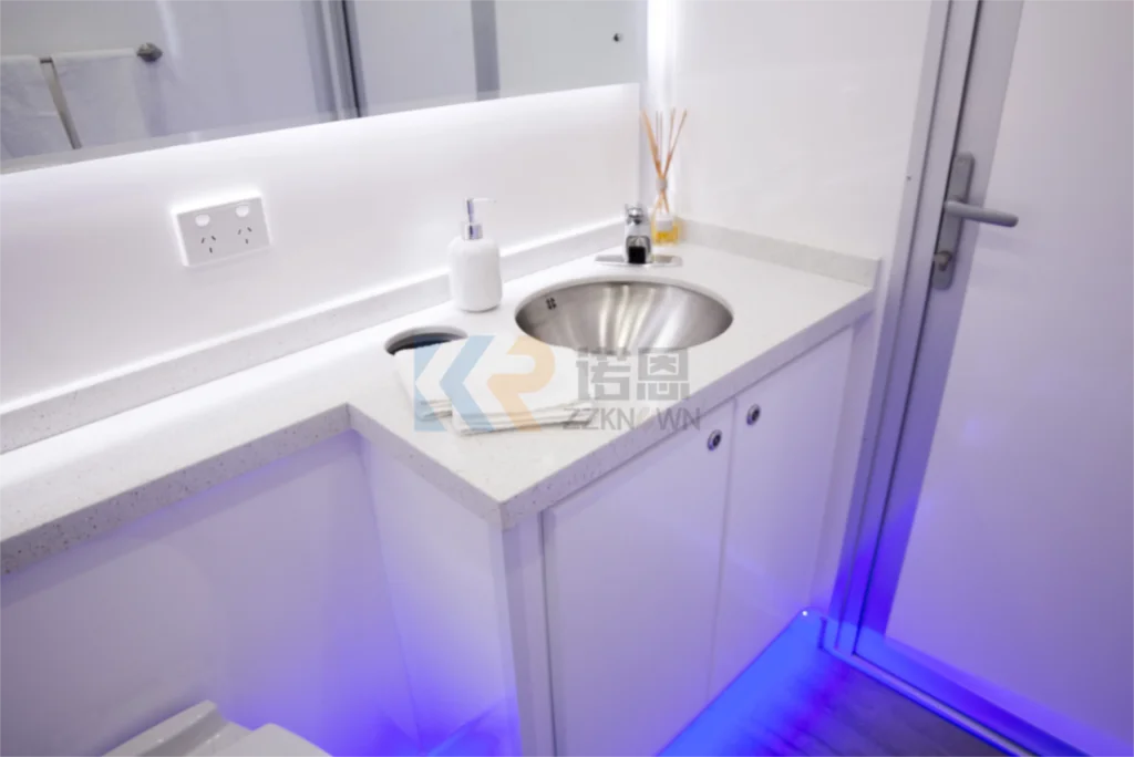 3 Station Prefab House Shower Rooms Outdoor Portable Bathroom Camping Mobile Toilet Trailer Luxury Restroom Trailer with DOT