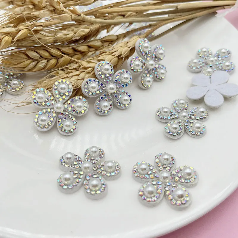 30 Stück 2,5 cm kleine Perlen-Strass-Blumenapplikationen für DIY-Haarspangen, Kleidung, Taschen, Hüte, Dekorationsaufnäher – Detail 4