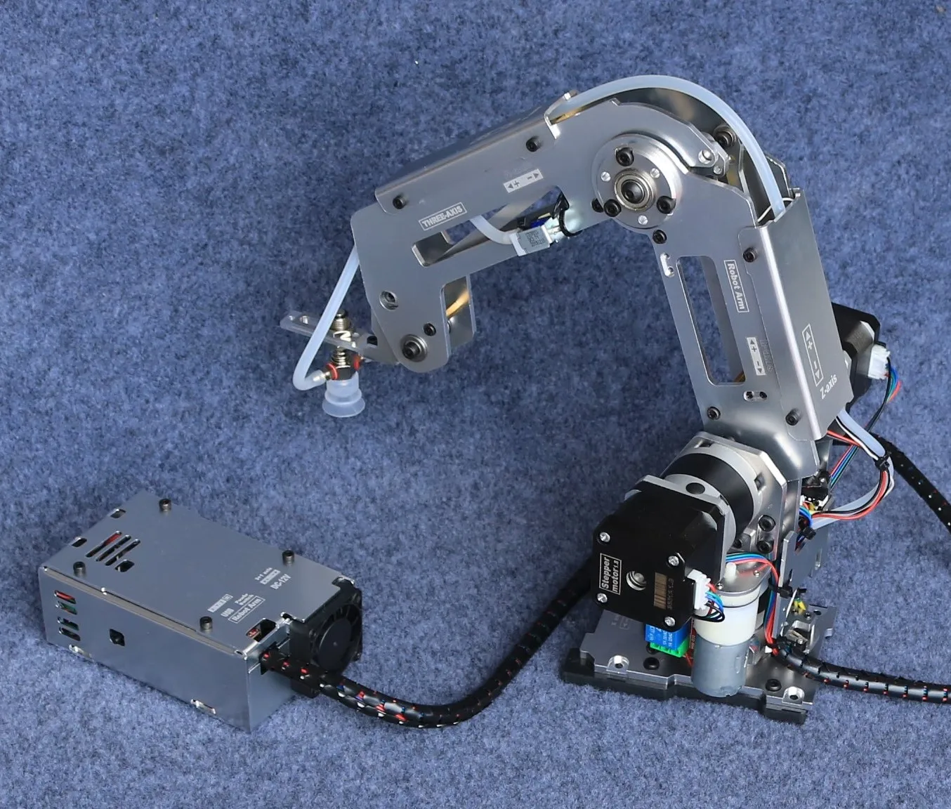 Braccio robotico interamente in metallo Braccio robot passo-passo Modello industriale Robot multiasse 22C