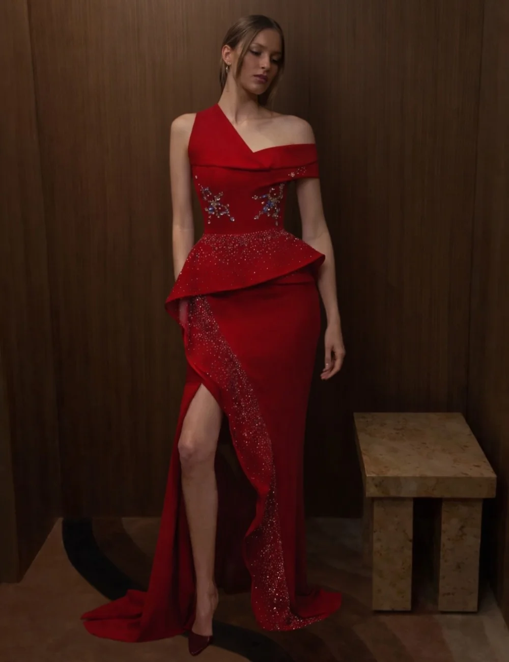 

Customized Red Modest Fashion Jersey Beading Sequined Pleat Straight One-shoulder Floor-Length Evening Dresses for Woman