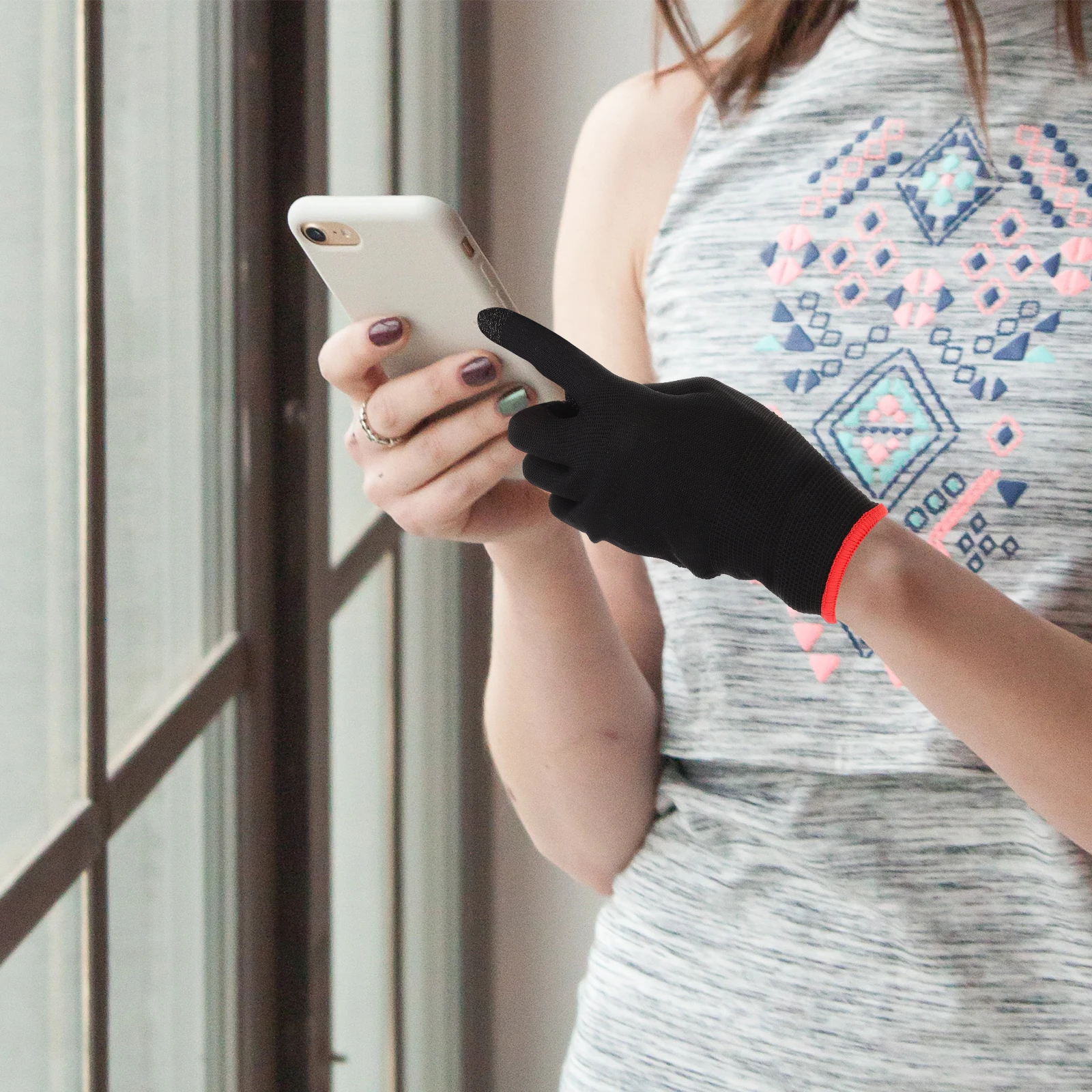 

Sweat-proof Gaming Gloves 1 Pair Anti-sweat Breathable Finger Sleeve for Touchscreen Thumb Silver Fiber Big Package