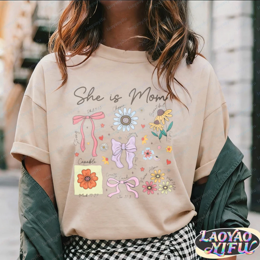 

She Is Mom Women T-Shirt Bible Verse Floral Bow Graphic Tee Mother's Day Casual Cotton Tops Vintage Classic Fashion Ropa Mujer