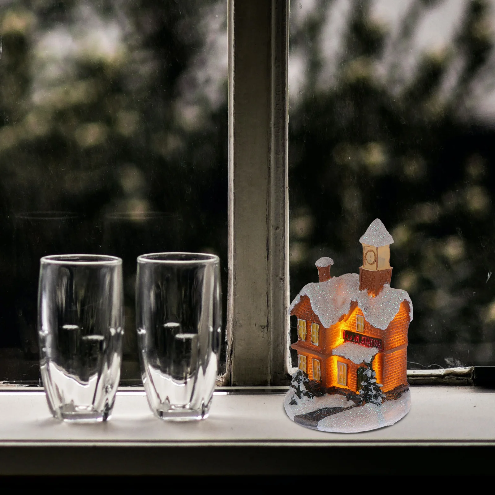 

1Pcs Luminous Resin House Christmas Decor Exquisite Craft Chic Lovely Adornment Home Office Luminous Decor Mini House Adorn