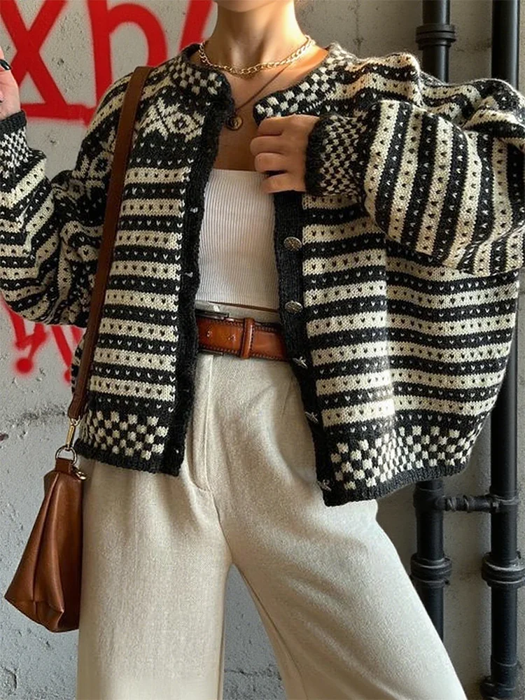 

2025 Fall/Winter Long-Sleeved Gothic Retro Harajuku Button-Down Cardigan Women's Sweater Street Fashion Top Y2K Clothing