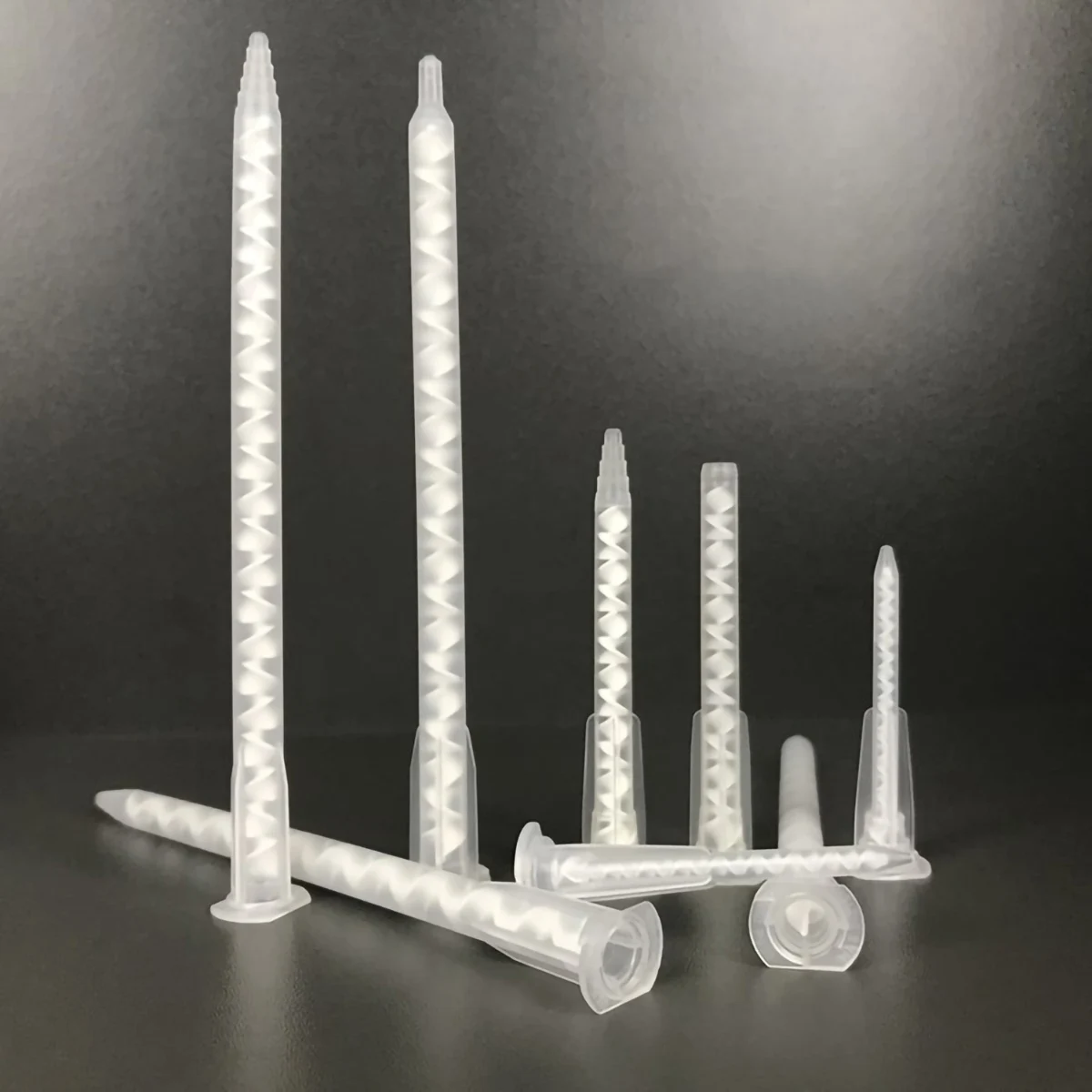 

Аппликатор статического смесителя для клея MC 06-24L MCH10-24T MC10-24S MC10-18 Насадки для смешивания эпоксидной смолы Динамический смеситель для эпоксидного пластика