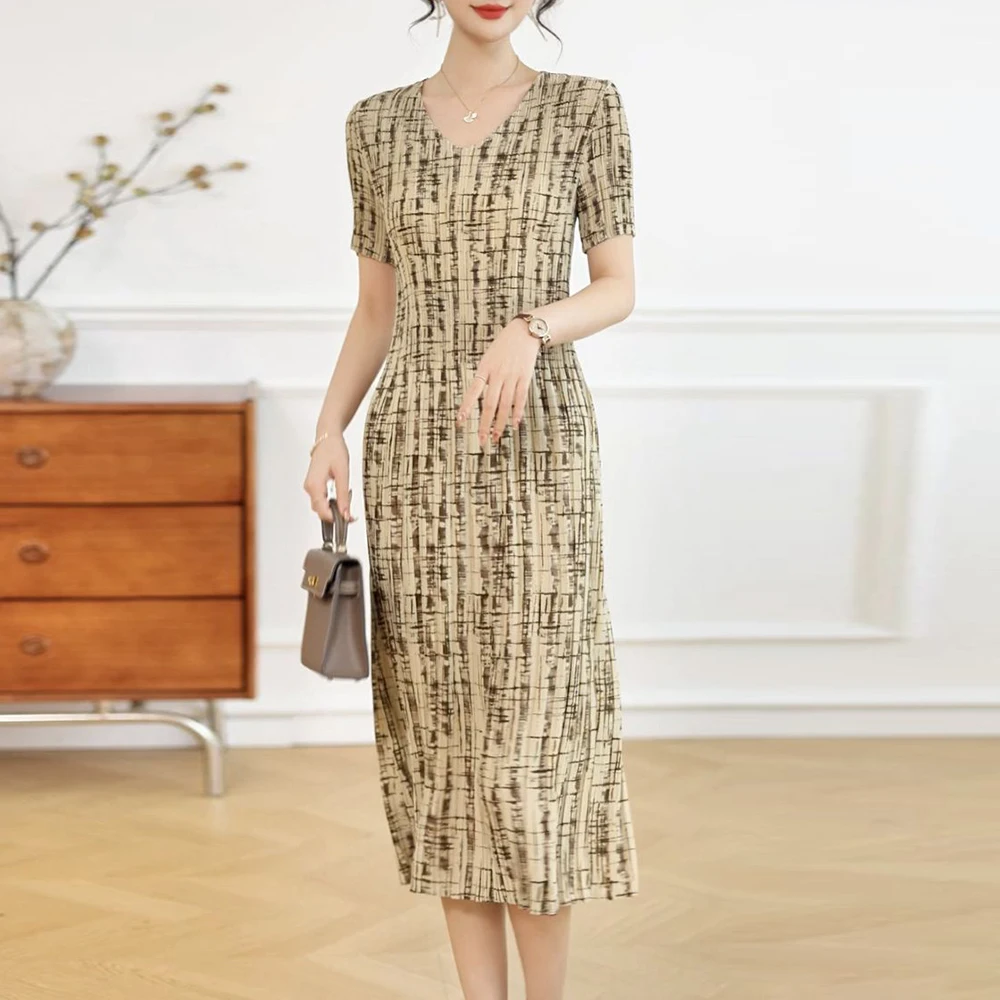 

New pleated dress summer women slim and thin short sleeves large size fashion temperament long dress 2025 floral high-end