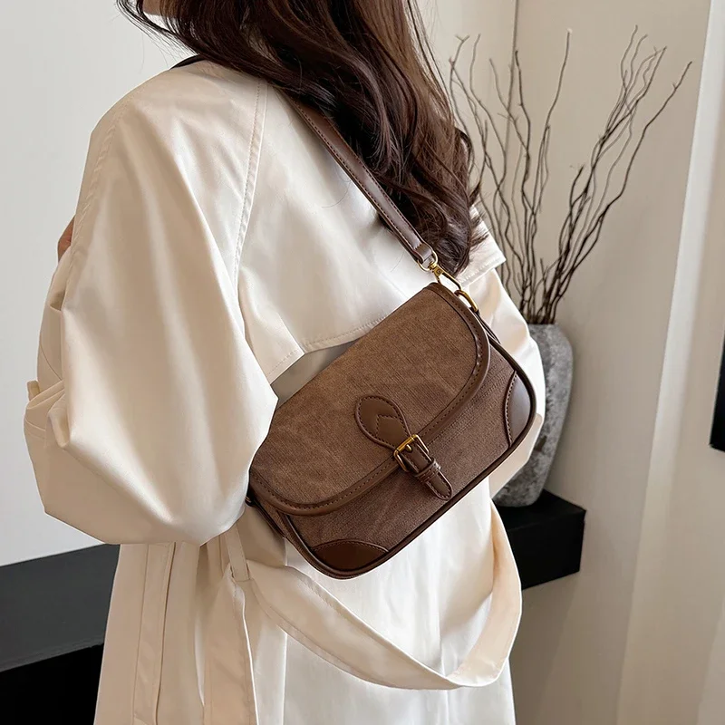 Niche High-end Retro Postman Bag for Women New Versatile and Fashionable Shoulder Crossbody Bag Temperament Small Square Bag