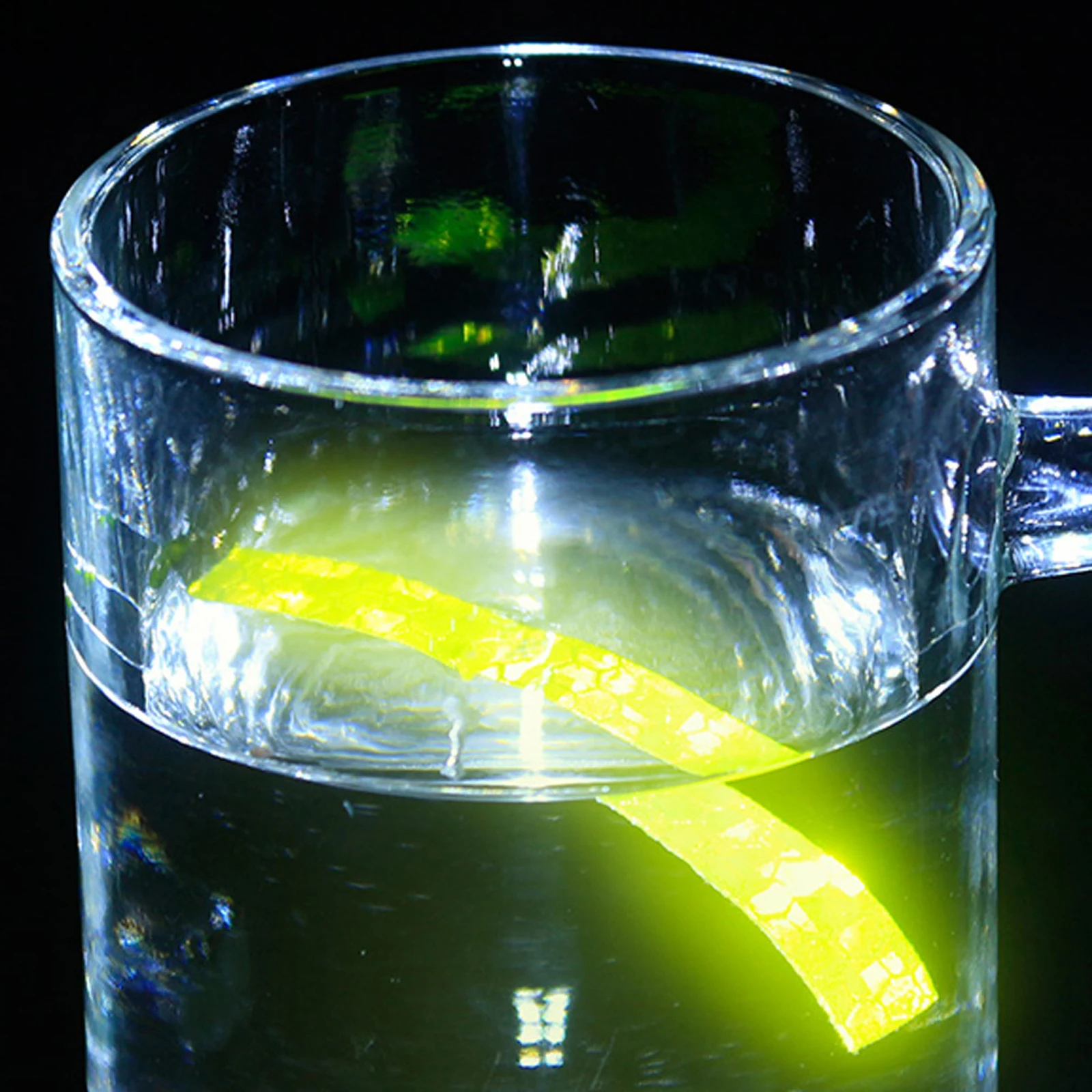 

4 Rolls Bike Reflective Stickers Simple to Apply Reflectors for Night Riding Safety Mountain Bike Warning Decals