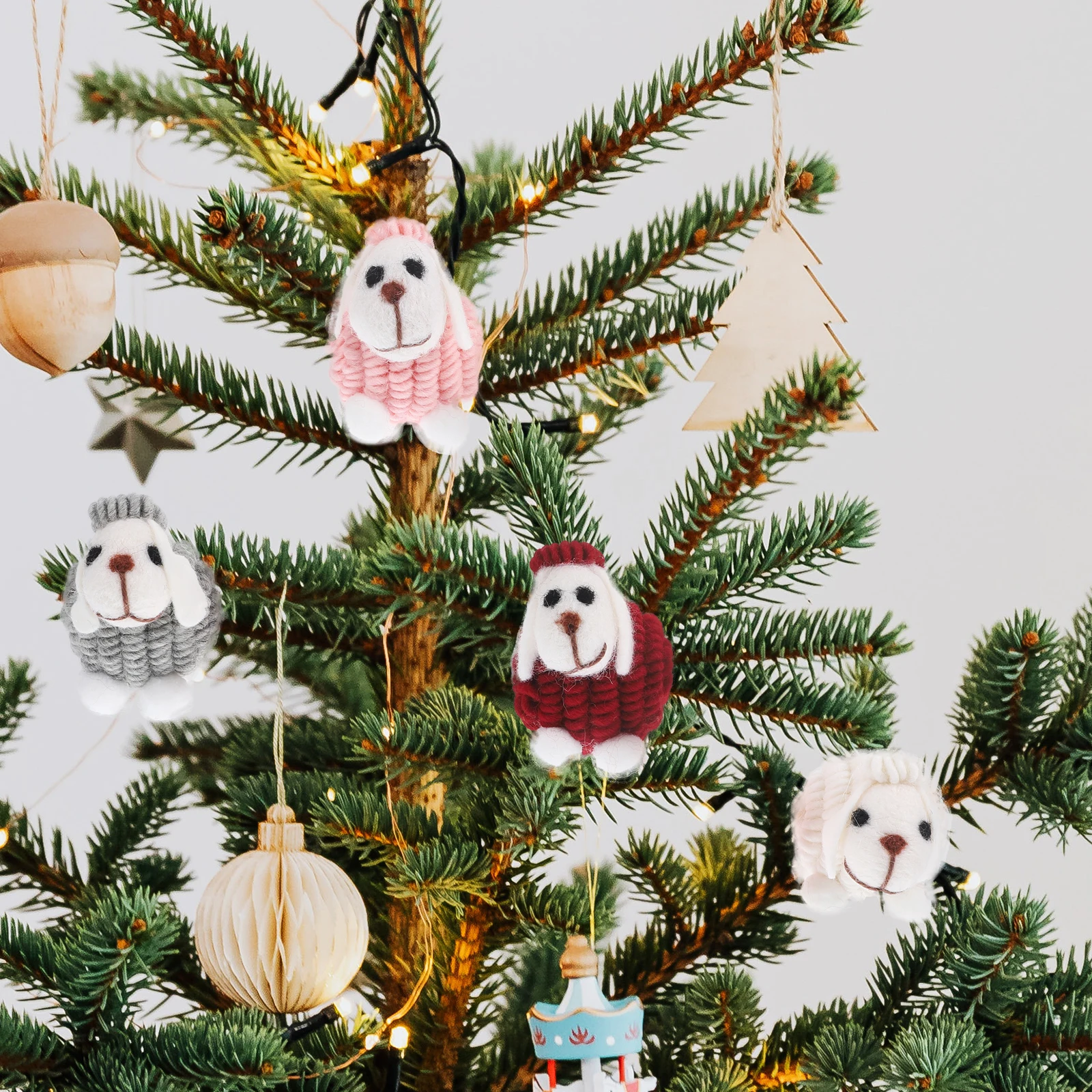 

4Pcs Felt Decoration Christmas Tree Decoration Mini nament for Christmas Tree Home Bedroom Desktop Gifts