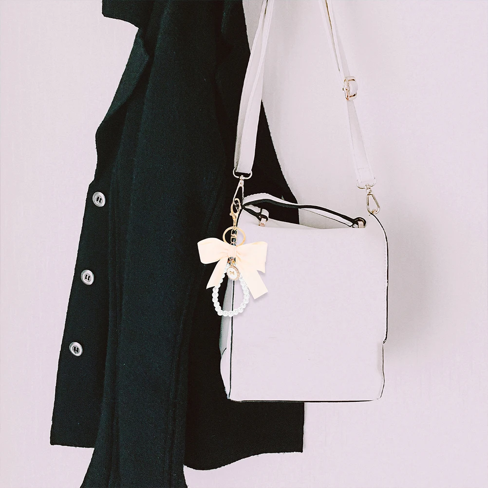 

2pcs Keychain Bowknot Car Ring Women Creative Bag Pendant Chains Decorative Metal Cloth Bow Chains For Backpacks Purse Hanging
