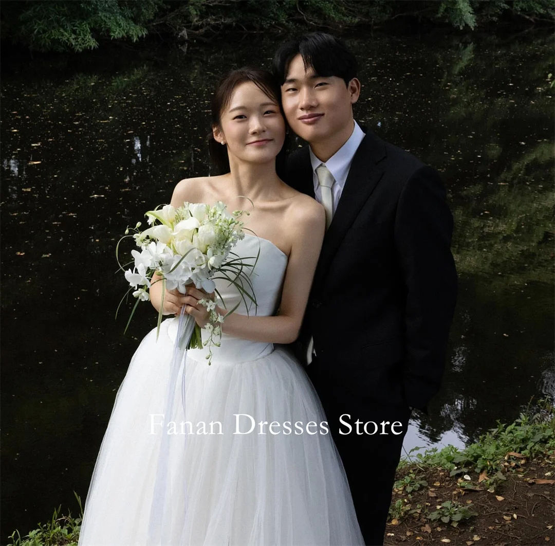 FANAN Korea A라인 바닥 길이 끈이 없는 심플한 신부 드레스 Tulle Corset 웨딩 드레스 웨딩드레스 아이보리 맞춤형 예쁜
