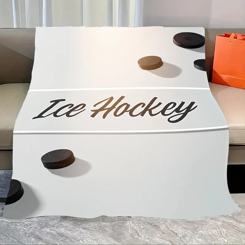 

1pc Flannel Blanket "Ice Hockey Themed Blanket with Puck Design for Sports Fans"