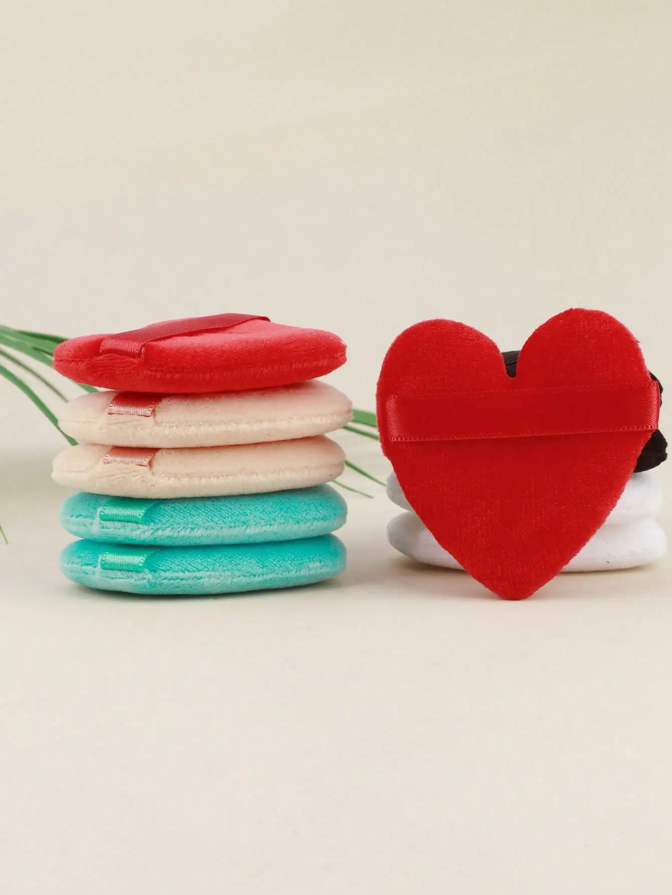 Heart‑Shaped Velvet Powder Puff With Ribbon Strap Soft Flocking Makeup Puff For Loose Powder Cosmetic Foundation Application