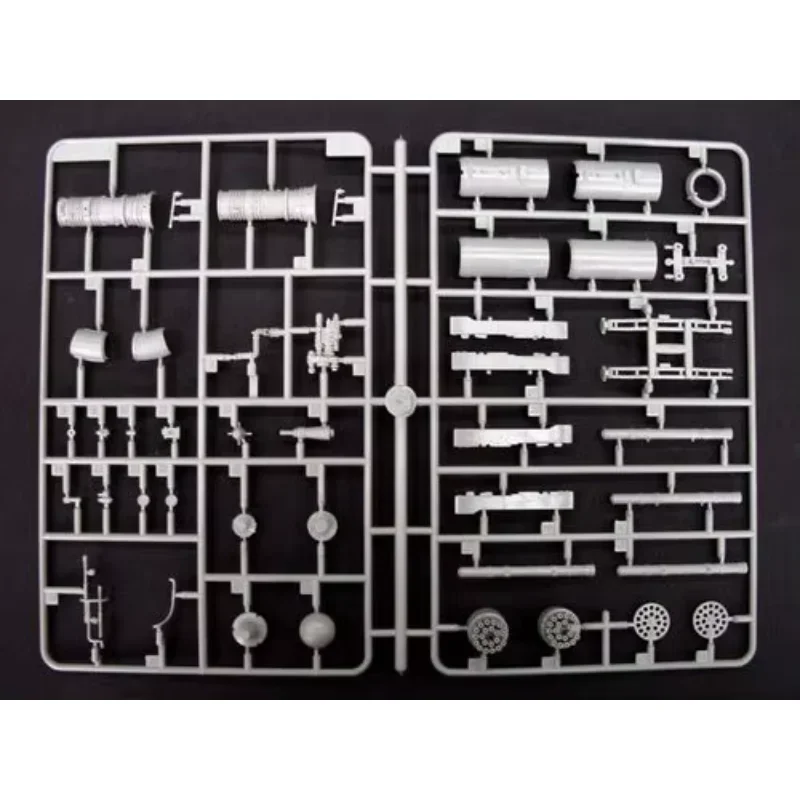 Trumpeter Model Plastic Assembled Aircraft Model Kit 05103 Mil Mi-24V Hind-E Helicopter 1/35