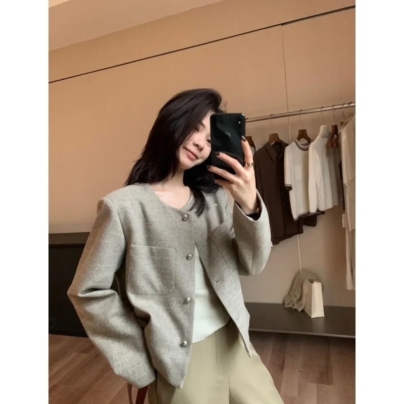 

Extra Large 300 Pou ort Loose round Ne Jaet Small Fraance Sle Autumn New Men's Casual Faion Outerwear