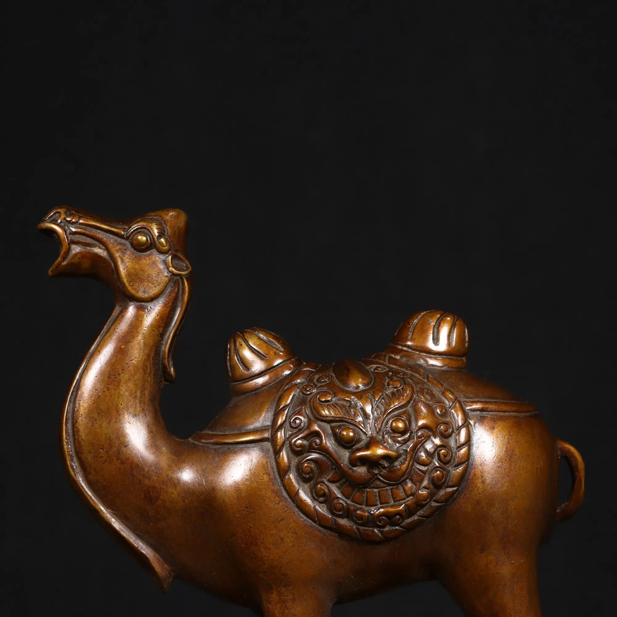 High-Quality Pure Copper Camel Figurine - Elegant Home Desktop Decor & Gift for Study - Exquisite Craftsmanship