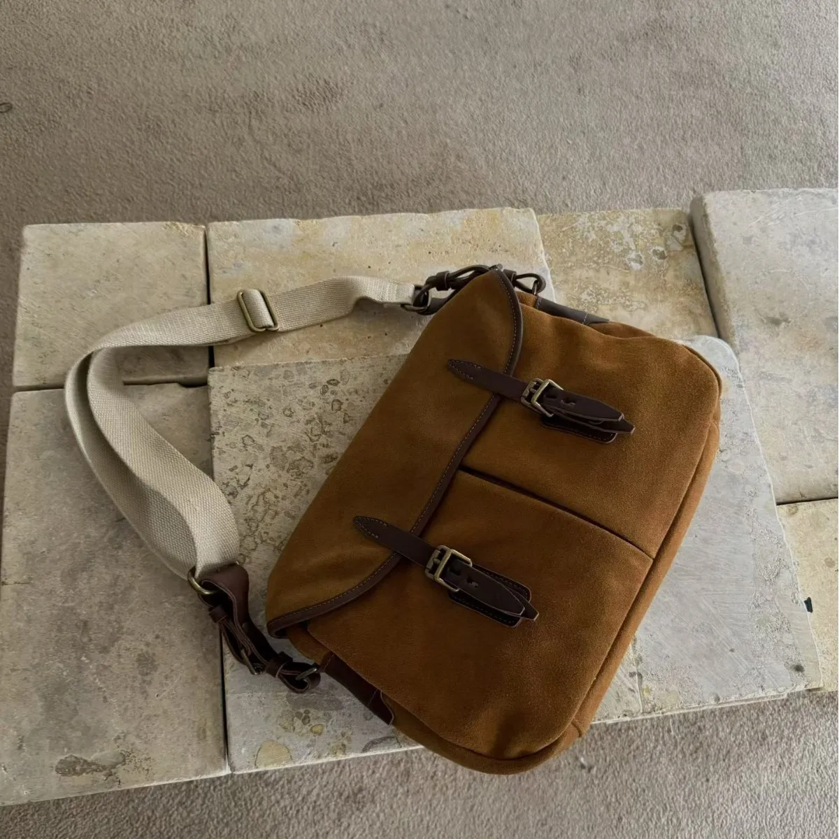 

Suede vintage postman bag autumn winter new niche design multi-pocket college y2k fashion women's one-shoulder crossbody bag