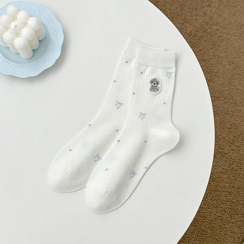 5 paires de chaussettes mi-mollet brodées de chiot de dessin animé mignon, ensemble de chaussettes longues pour filles, chaussettes amples en coton blanc d'automne Kawaii de haute qualité