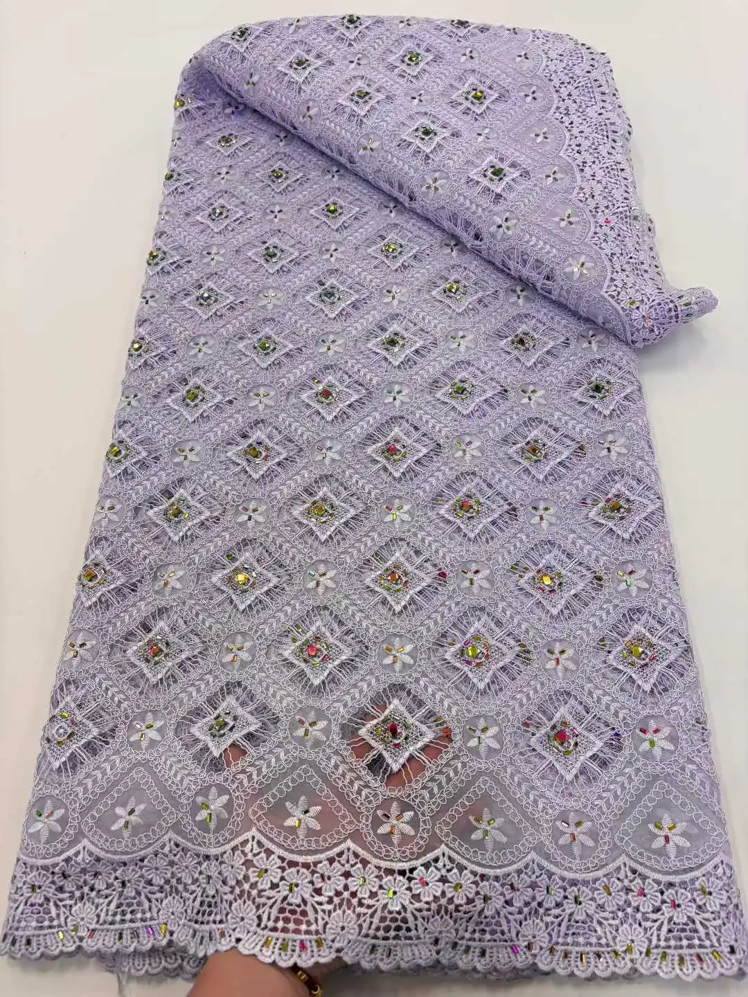 قماش دانتيل بحبل جبر أفريقي مع حجر الراين عالي الجودة قابل للذوبان في الماء لخياطة فستان الحفلات النيجيرية 2025