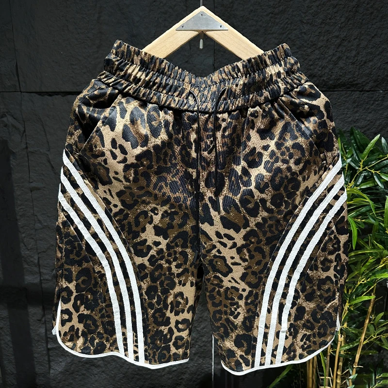 High-end men\'s leopard print shorts, summer breathable and versatile beach pants, fashionable brand five-quarter pants