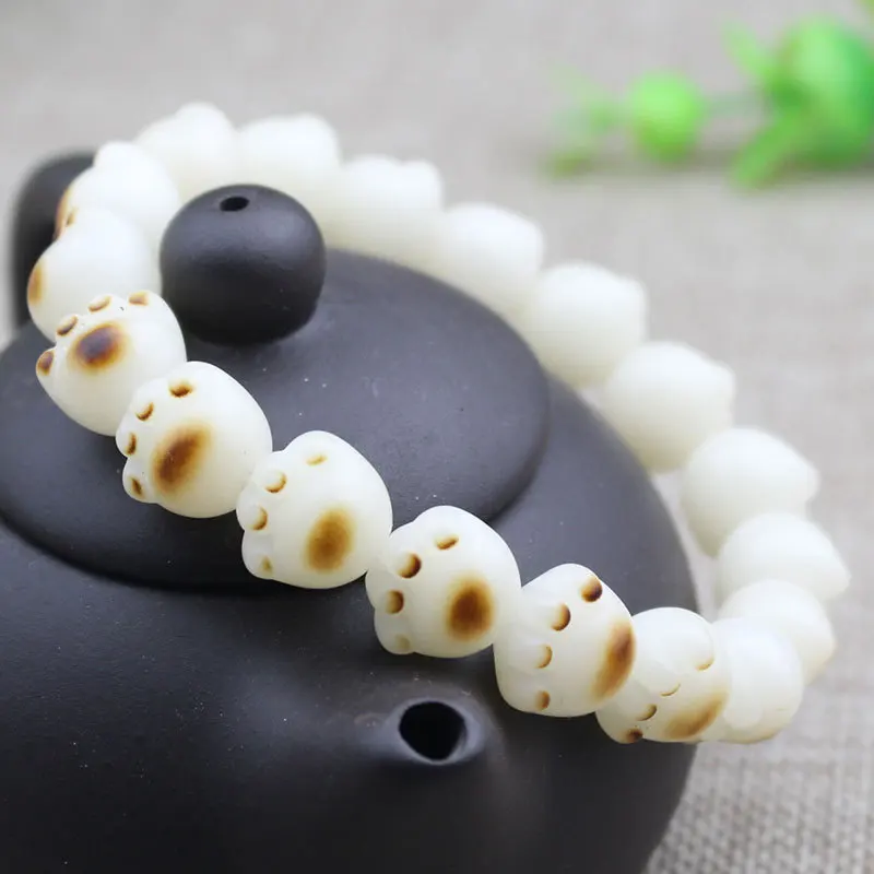 Bodhi Carved Cat Bracelet Crafts Female Pliable Temperament Bracelet Ornament Xiaohongshu Internet Celebrity Charcoal Cat's Paw