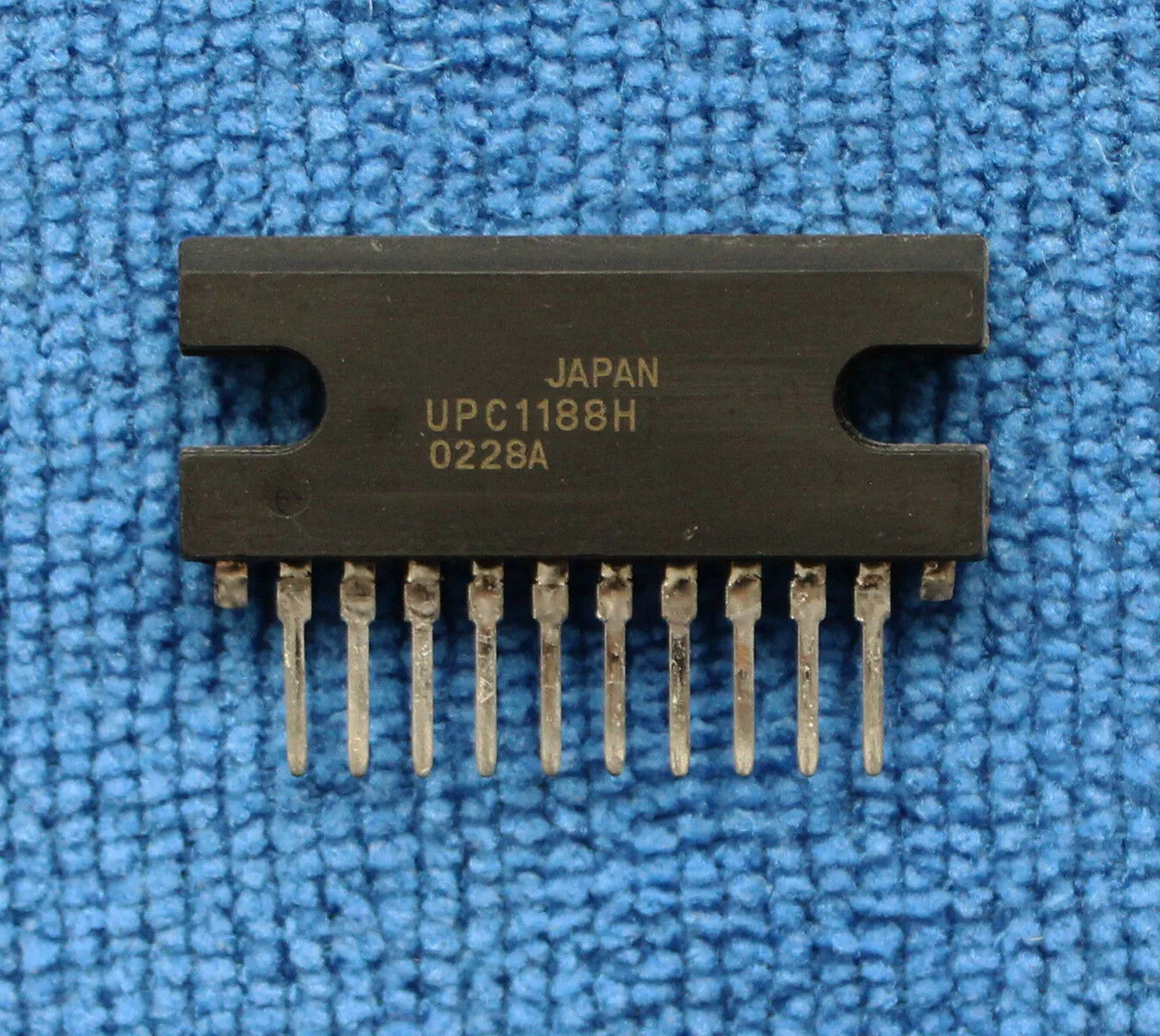 

1pcs/lot UPC1188H UPC1188 1188H ZIP-10 In Stock