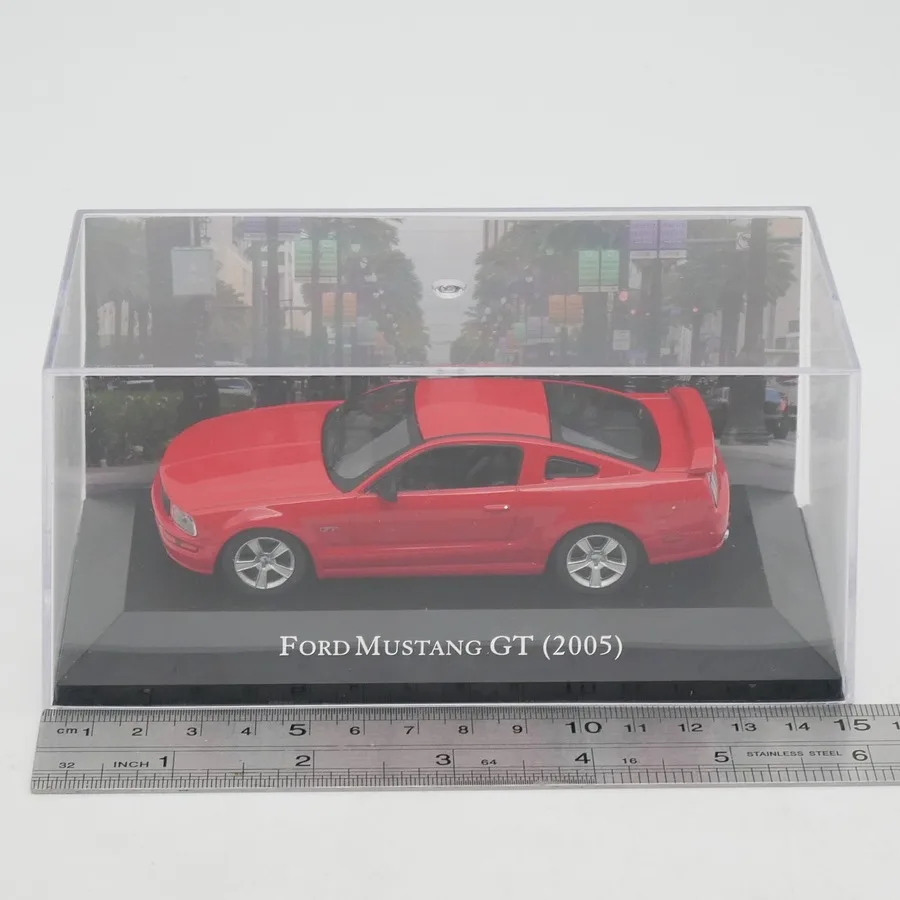 1:43 Scale Ford Mustang GT 2005 Alloy Car Model Collection Ornaments