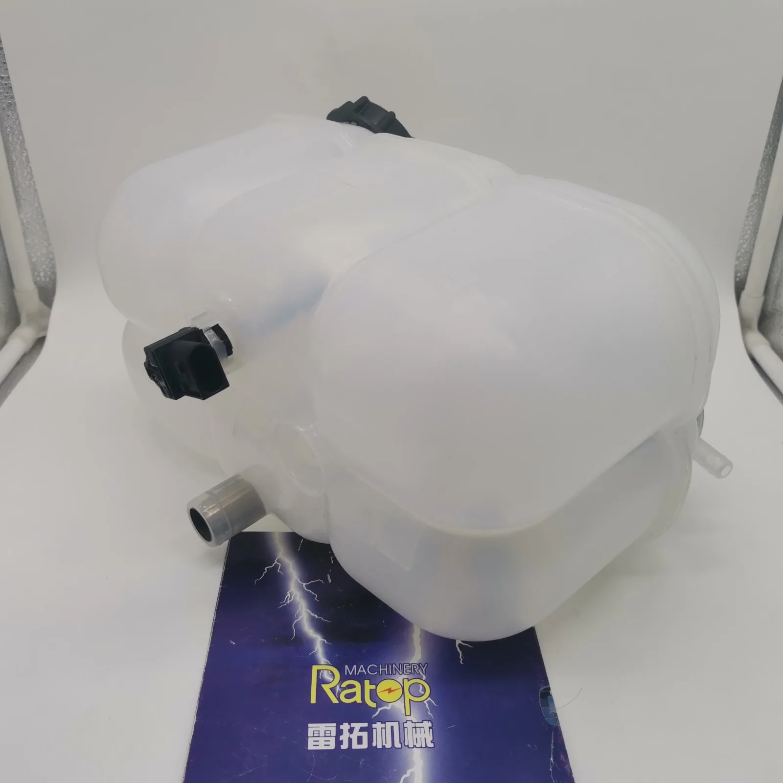 High Quality Excavator Expansion Water Tank 11220692 17411509 17411510 for  EC210D EC220D