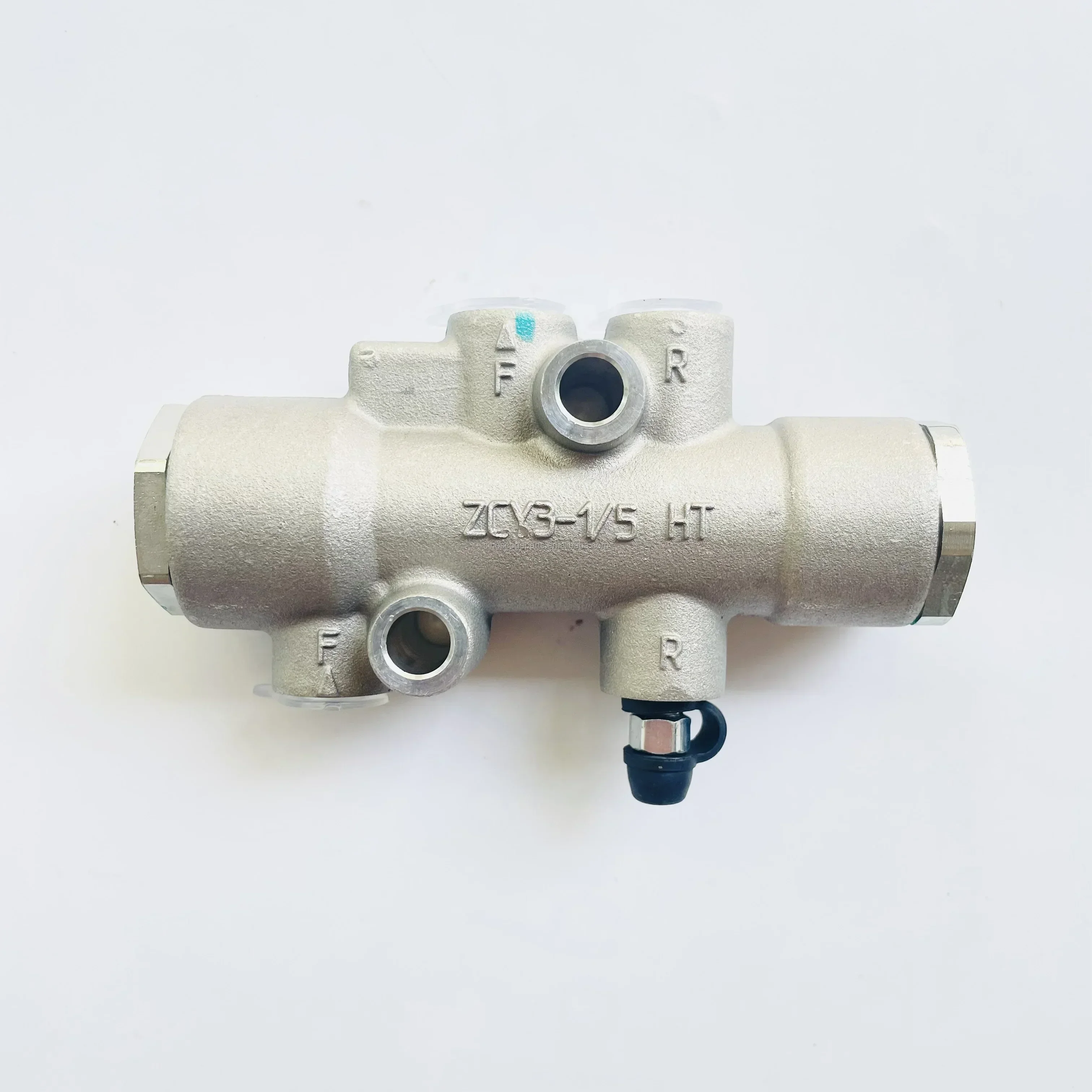 

Hydraulic Distribution Valve for CF CF800 ATV CFORCE 600 500 550 450 QUAD 800 500 600 X5 X6 X8 7020-081070