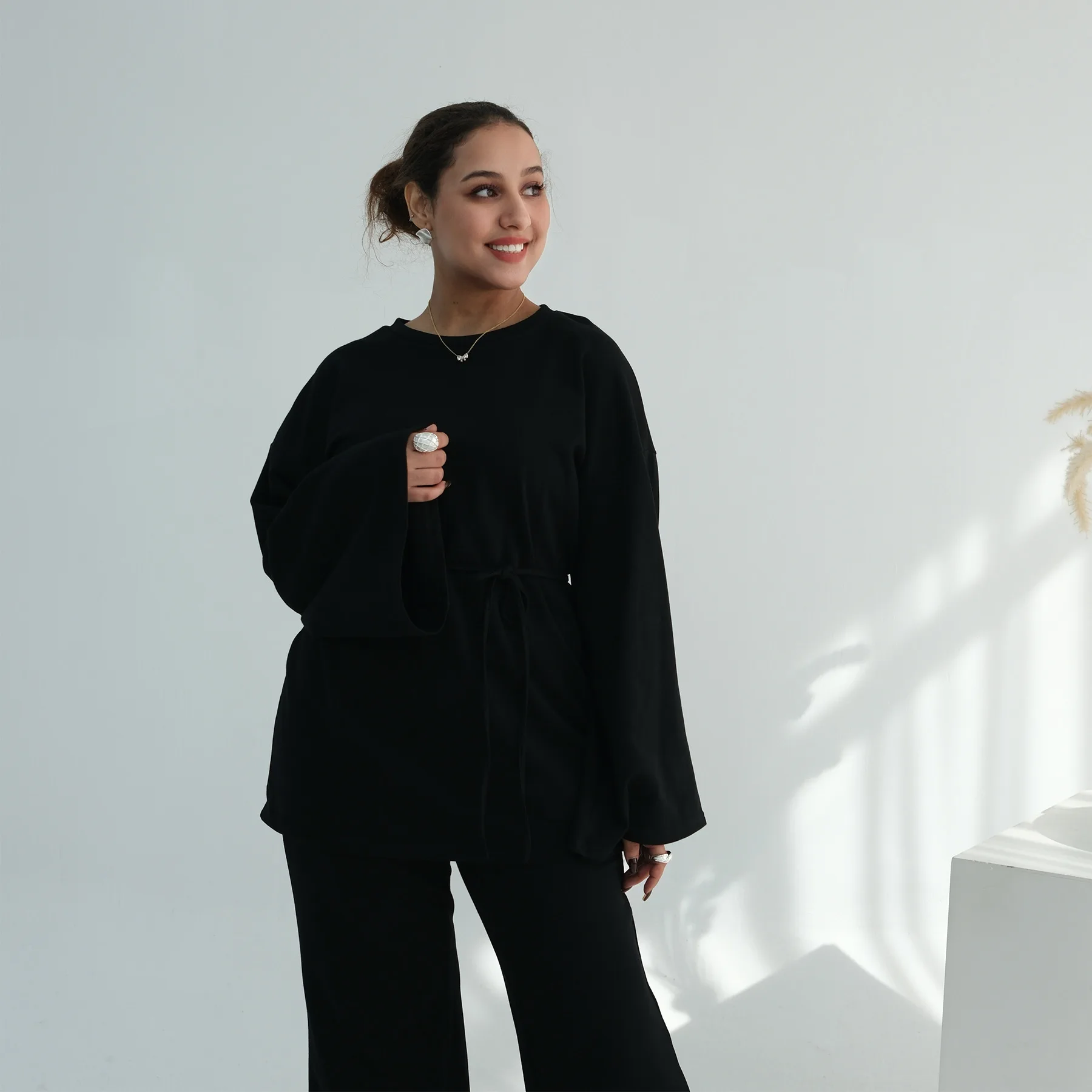 ชุดมุสลิมสำหรับวันอีด 2 ชิ้น เสื้อติดเข็มขัด กางเกงขายาว ชุดอิสลาม ตุรกี คาฟตัน ดูไบ อาบายะ ชุดลำลองสำหรับผู้หญิงมุสลิม