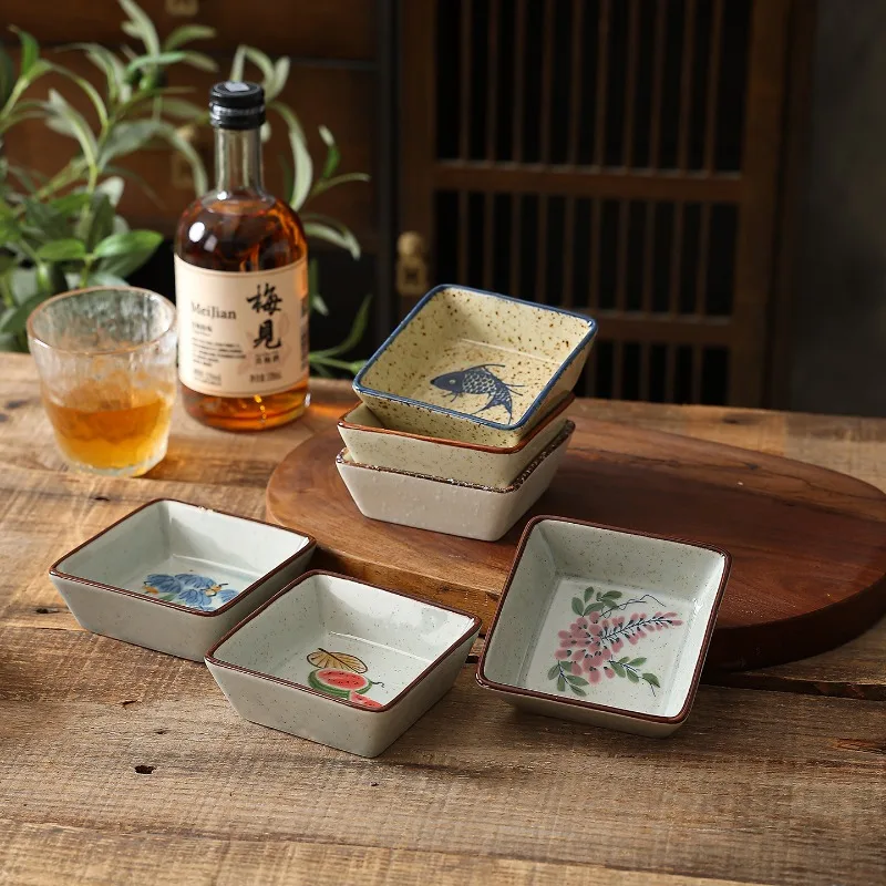 

Ceramics Square Dipping Dish Japanese Small Sushi Plate Vintage Restaurant Hot Pot Sauce Plate Home Barbecue Seasoning Dishes