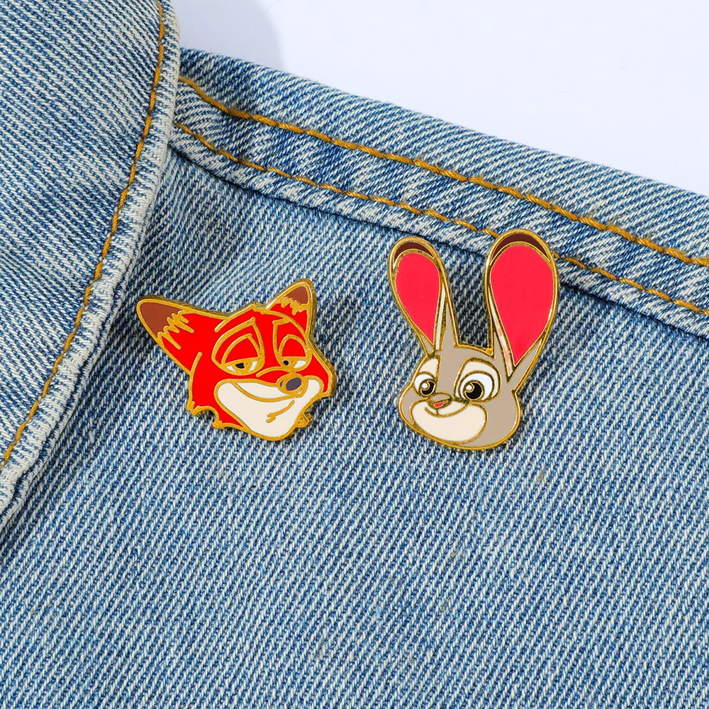 ديزني الكرتون Zootopia المينا دبابيس لحقيبة الظهر قبعة الملابس نيك جودي بروش شارات التلبيب المعدنية هدايا لمحبي #2