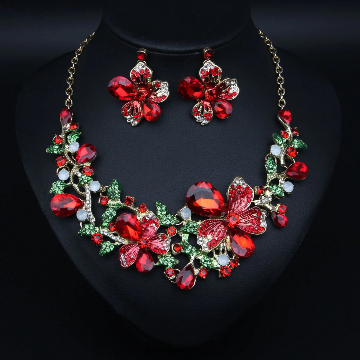 

Flower necklace, earrings set - Crystal gemstone jewelry - Crystal style. Wedding accessories. Wife's gift.
